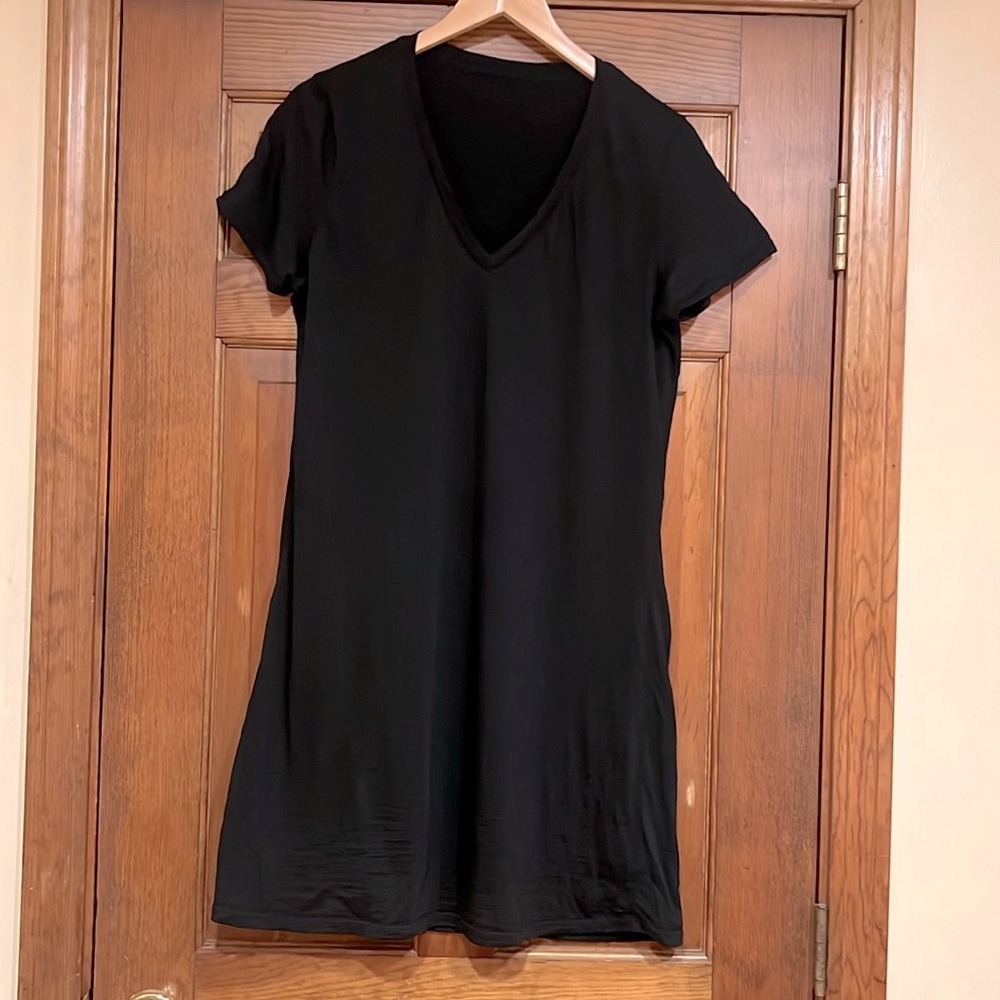 Icebreaker Classic Black V-Neck Mini Dress